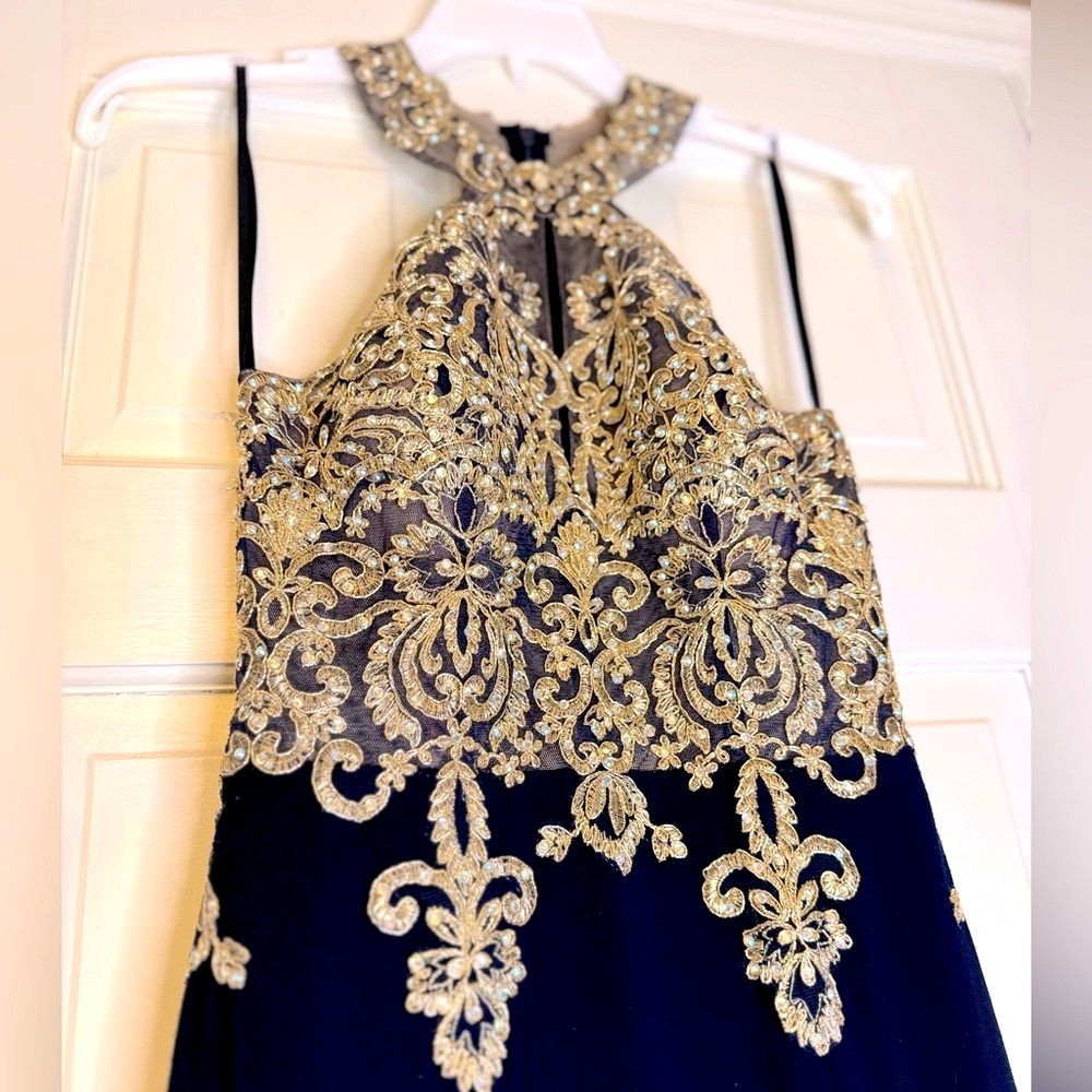 XSCAPE embellished evening gown, 4, EUC